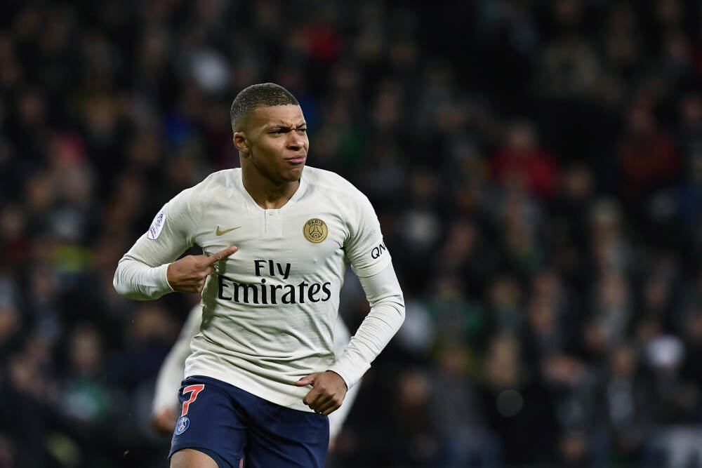 助森林闯进欧联杯！官方：米伦科维奇当选塞尔维亚年度最佳球员